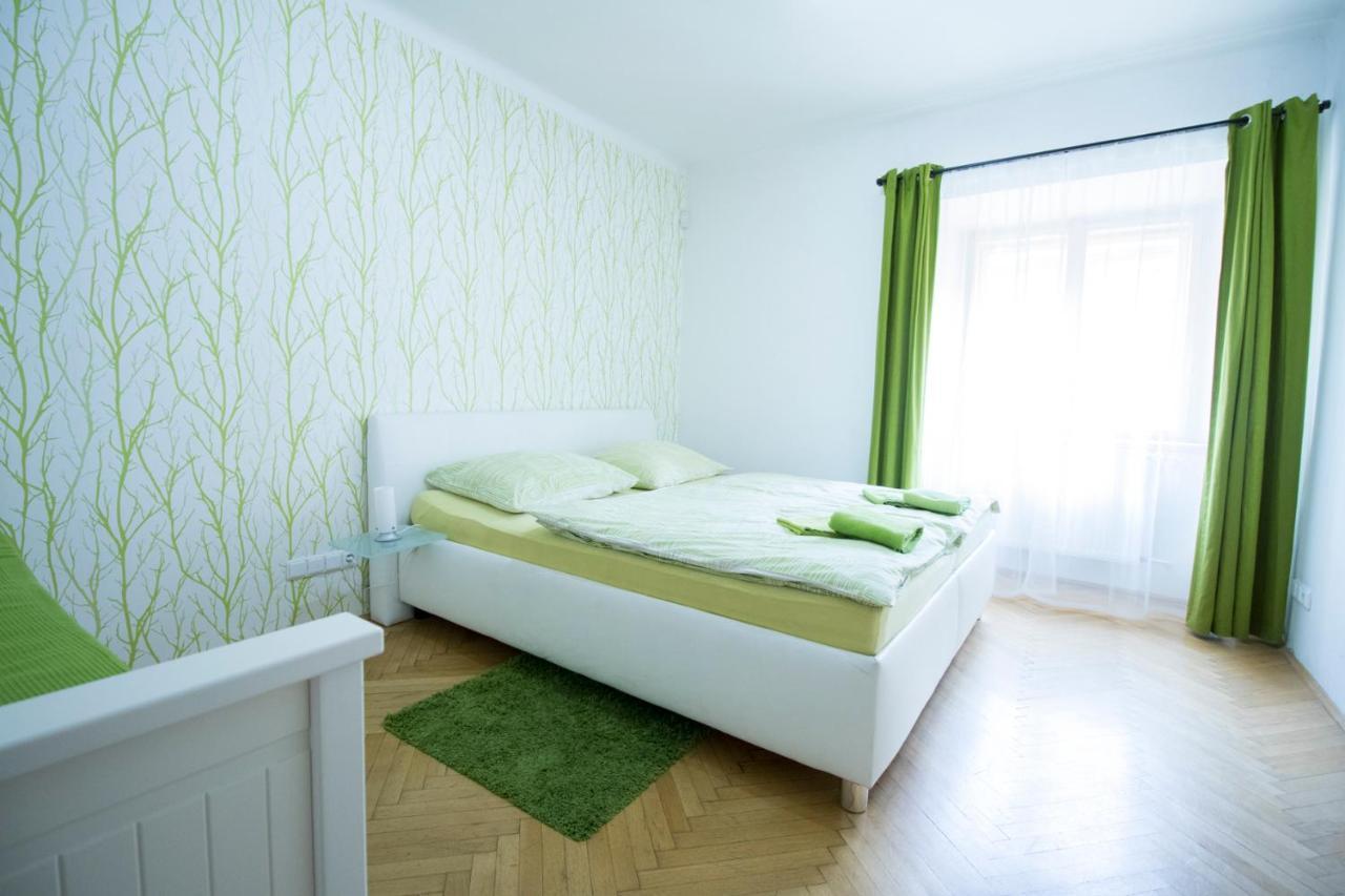 Apartments Old Town Square 27 Prague Luaran gambar