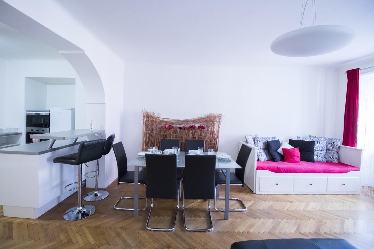 Apartments Old Town Square 27 Prague Luaran gambar